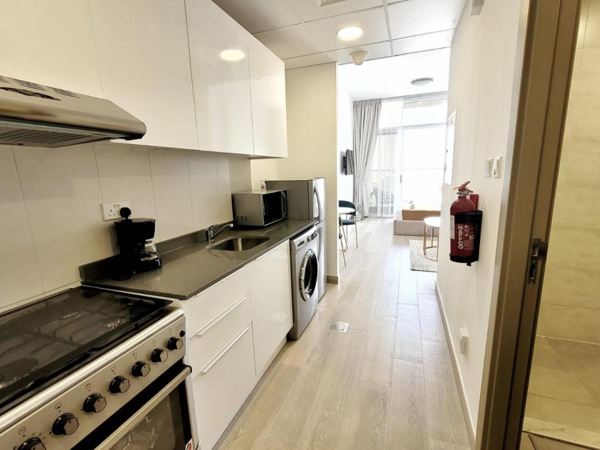 Apartamento Bloom Height Tower Dubái Exterior foto